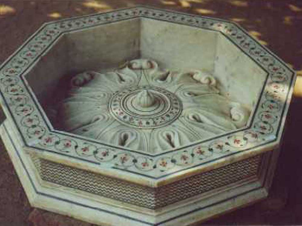 Mughal Inlay Marble Fountain | Ancient Design Marble Mughal Fountain